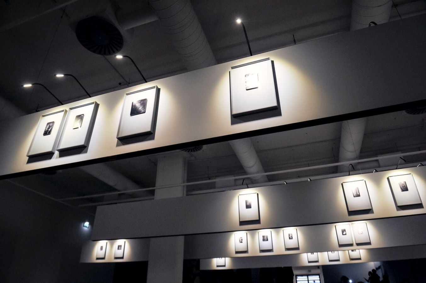 El fotógrafo bilbaino Aitor Ortiz expone en la sala Artegunea de Tabakalera sus 'impresiones íntimas' sobre el artista catalán