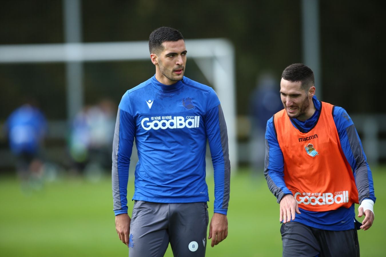 Moyá, Remiro, Zubiaurre, Llorente, Zaldua, Monreal, Merino, Zurutuza, Zubeldia, Portu y Willian José han saltado al verde. 