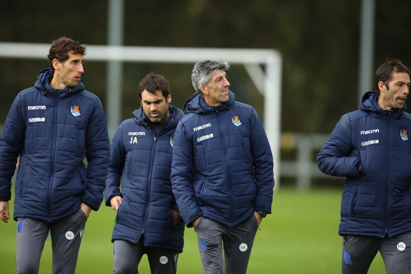 Moyá, Remiro, Zubiaurre, Llorente, Zaldua, Monreal, Merino, Zurutuza, Zubeldia, Portu y Willian José han saltado al verde. 