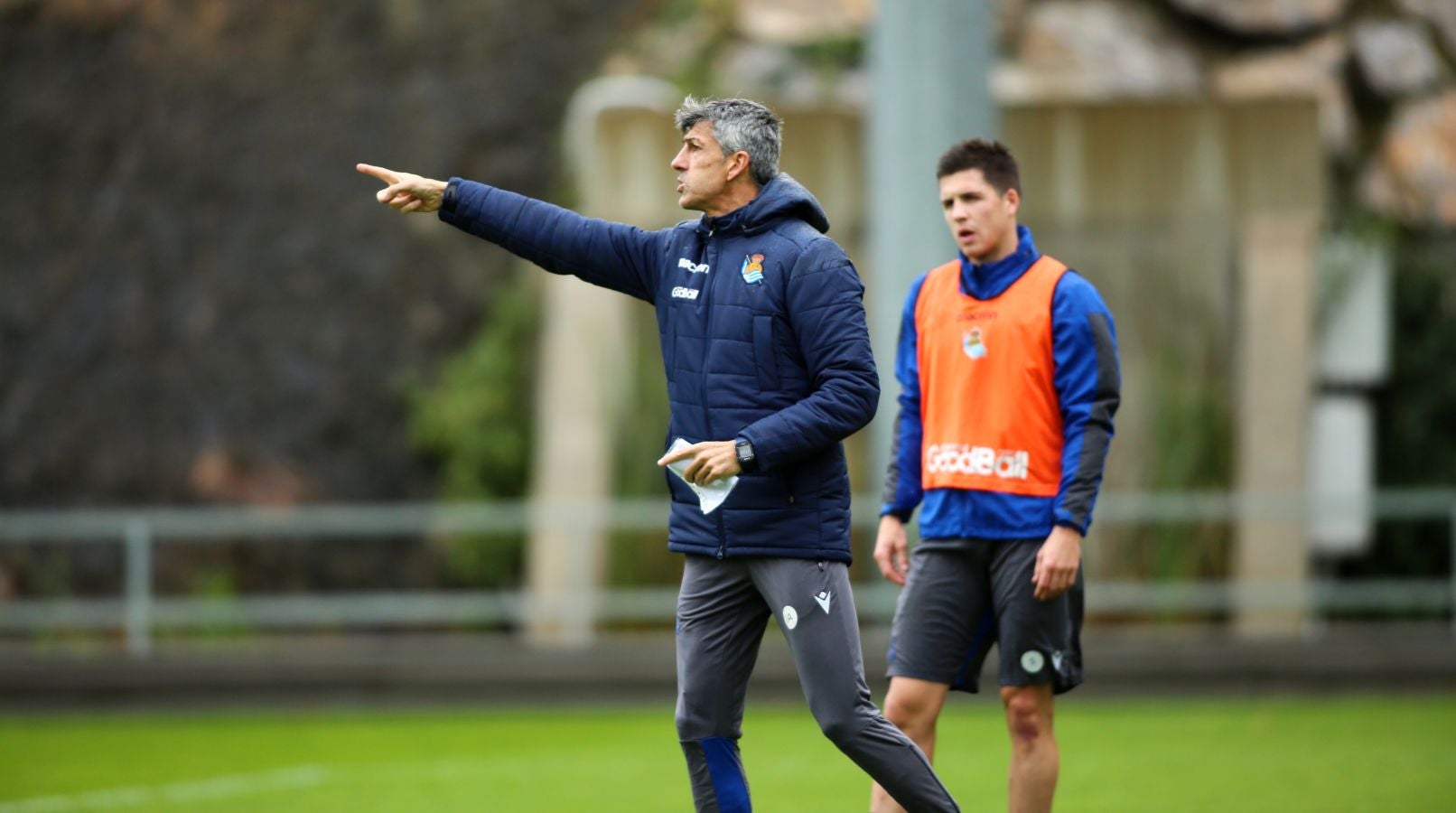 Moyá, Remiro, Zubiaurre, Llorente, Zaldua, Monreal, Merino, Zurutuza, Zubeldia, Portu y Willian José han saltado al verde. 