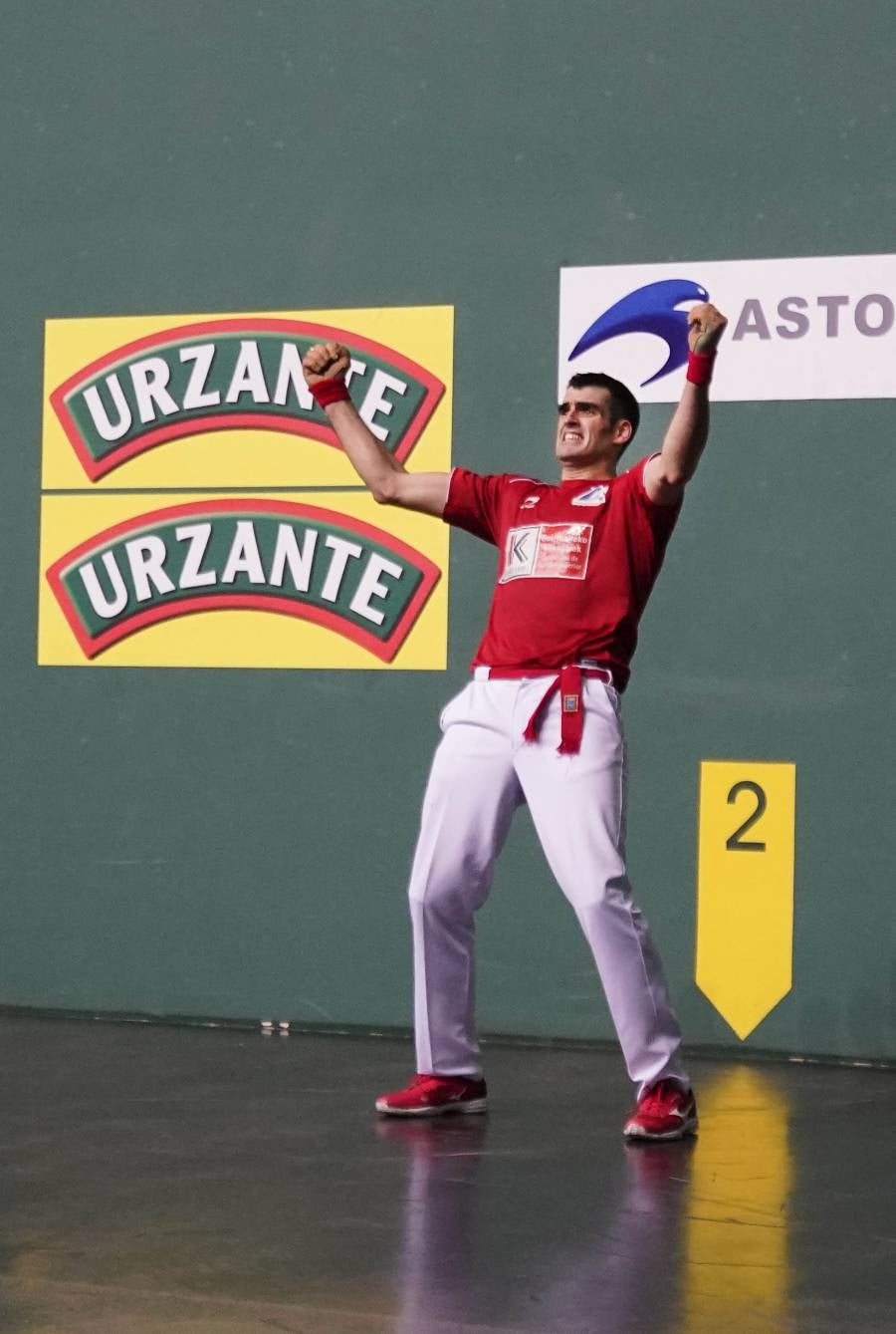 El navarro ha derrotado 22-16 a Altuna III en una final muy emocionante disputada en el Navarra Arena. 