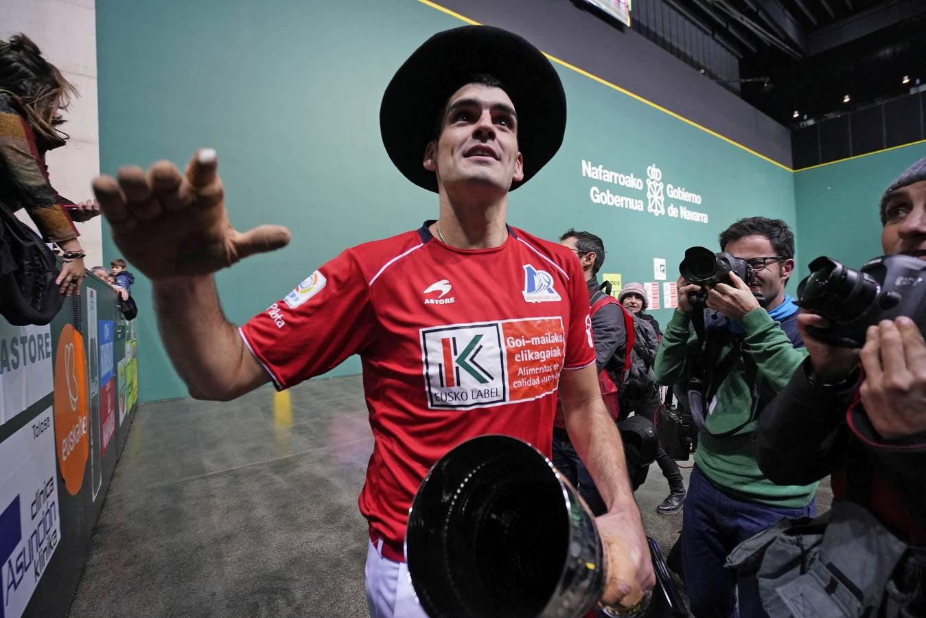 El navarro ha derrotado 22-16 a Altuna III en una final muy emocionante disputada en el Navarra Arena. 