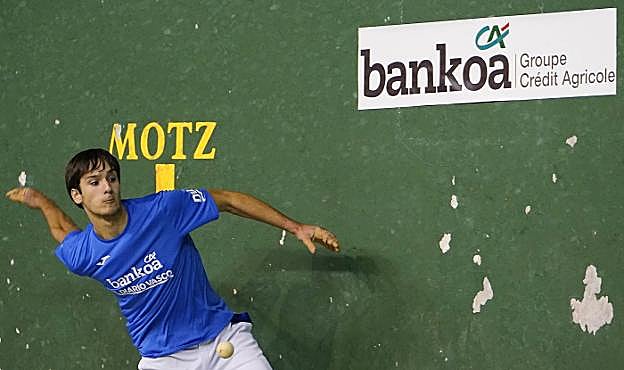 Oier Ariztegi completó una buena actuación en promesas y sumó la victoria en Soraluze.