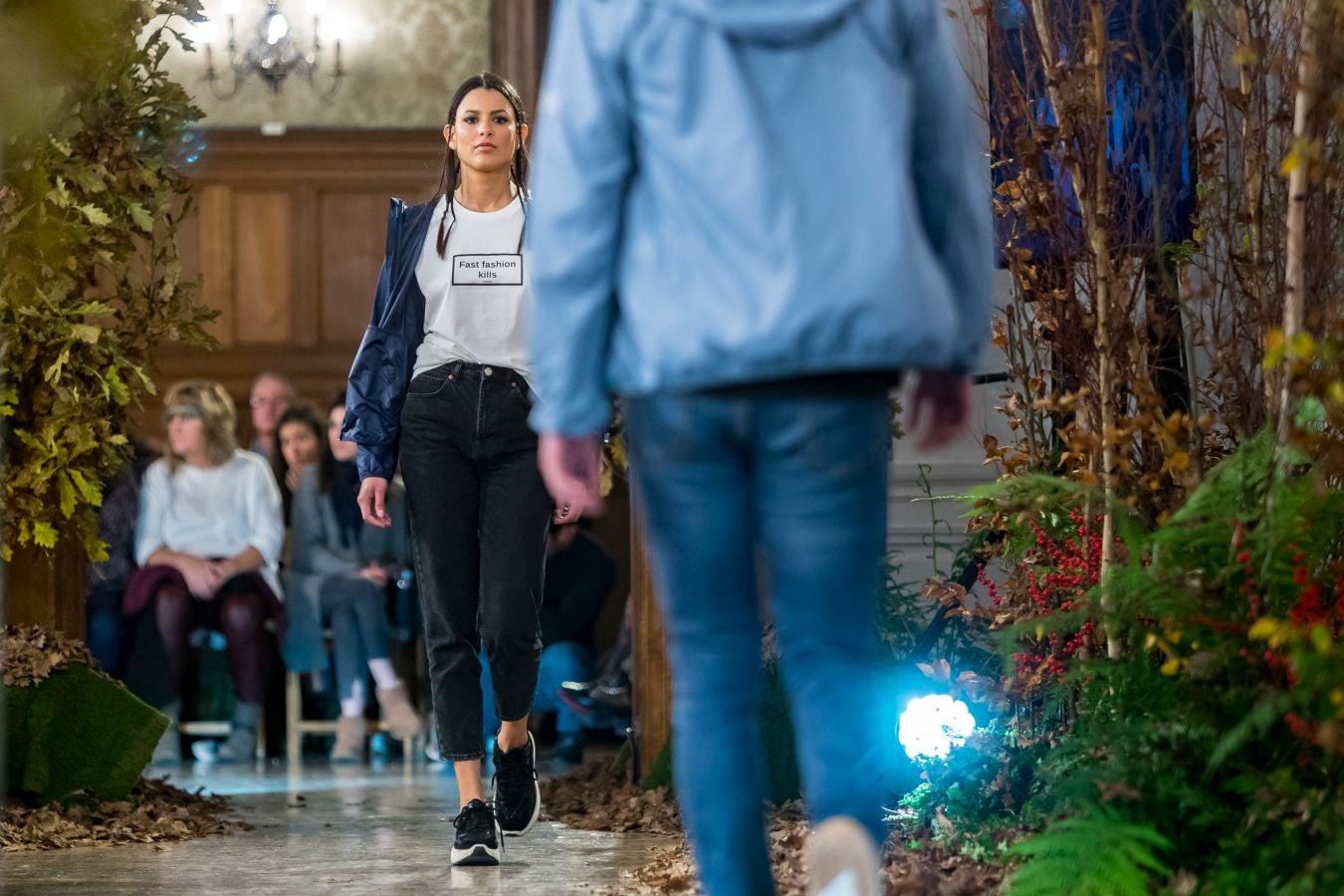 El desfile que tuvo lugar en el Palacio de Miramar abre la Semana de Prevención de Residuos de Gipuzkoa.