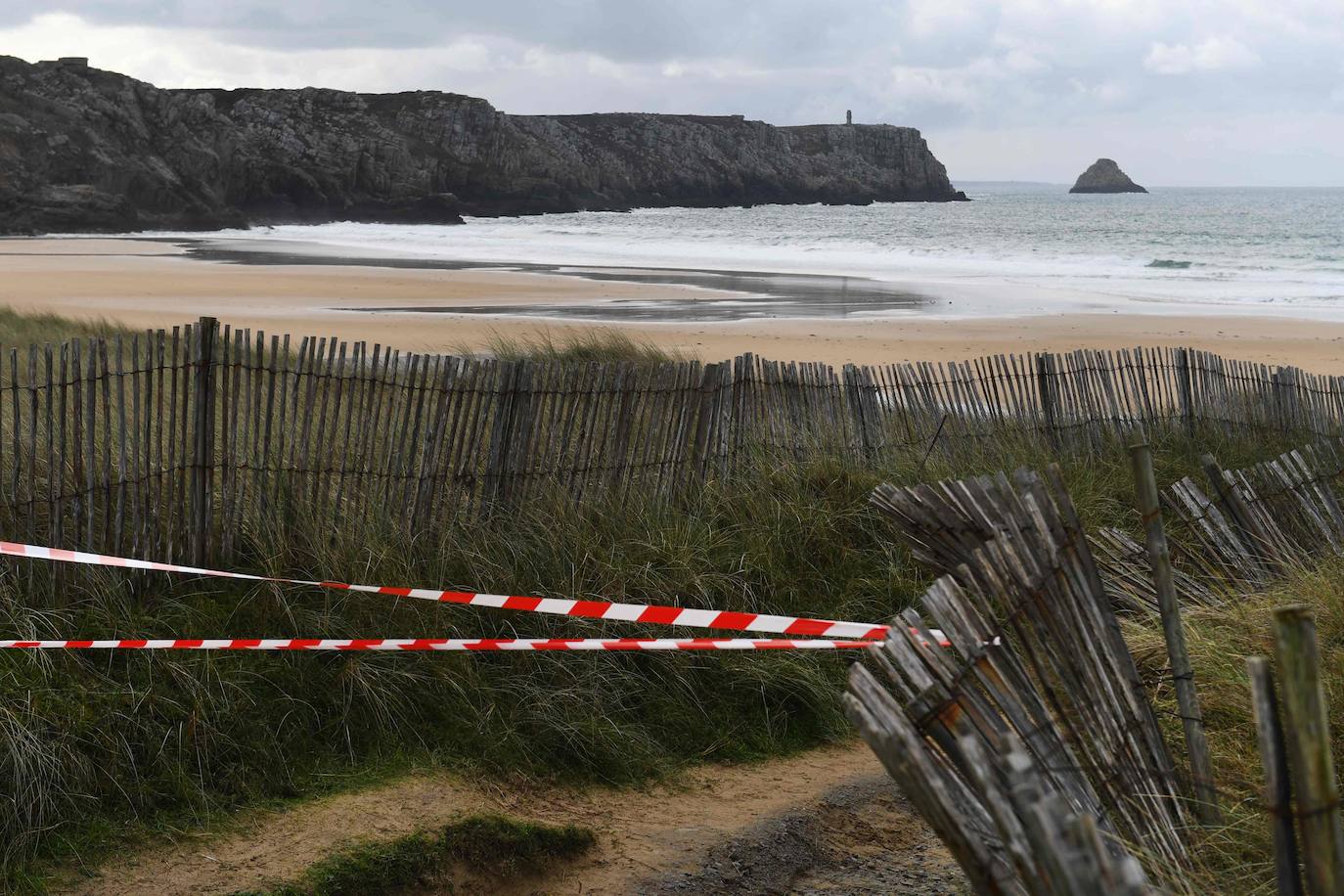 Fotos: Playas cerradas en la costa atlántica de Francia