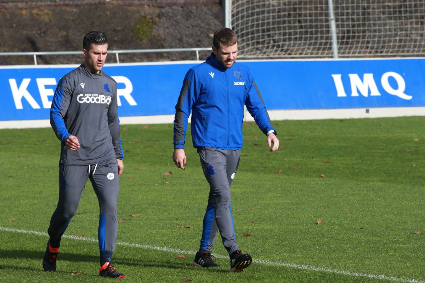 El noruego, con el tobillo derecho tocado, ha trabajado con y sin balón bajo la supervisión de uno de los preparadores físicos.