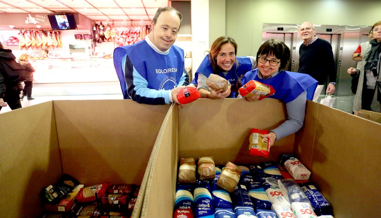 160 establecimientos se suman a la llamada del Banco de Alimentos de Gipuzkoa con el objetivo de que cada guipuzcoano done un kilo de alimentos para llegar a los 715.000
