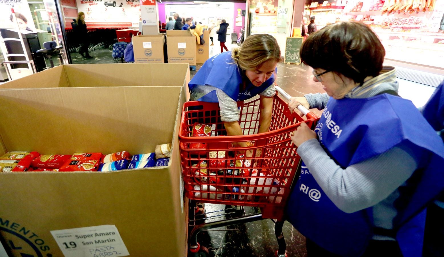 160 establecimientos se suman a la llamada del Banco de Alimentos de Gipuzkoa con el objetivo de que cada guipuzcoano done un kilo de alimentos para llegar a los 715.000
