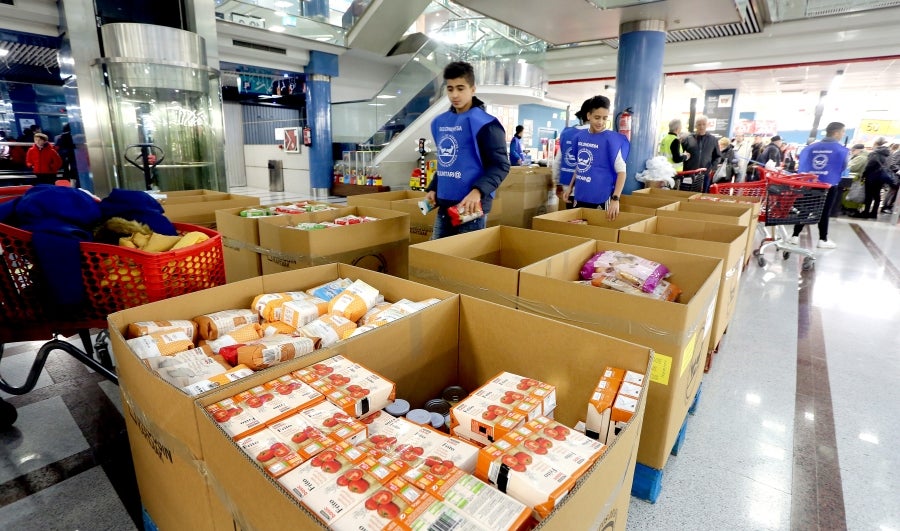 Fotos: Continúa la recogida de alimentos