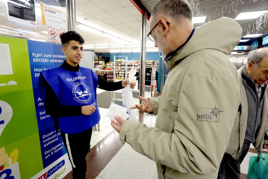 Fotos: Continúa la recogida de alimentos