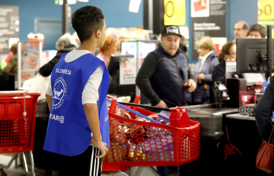 Fotos: Continúa la recogida de alimentos