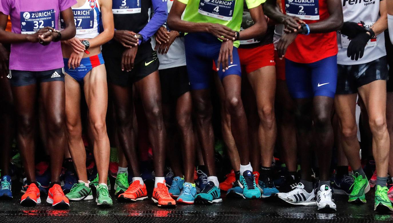 La 42 edición del maratón donostiarra ha tenido 3.076 inscritos, de los que han salido 2.664, en los 42 kilómetros, y en total con las distancias de 10 k y Medio maraton a cerca de 8.000 participantes.