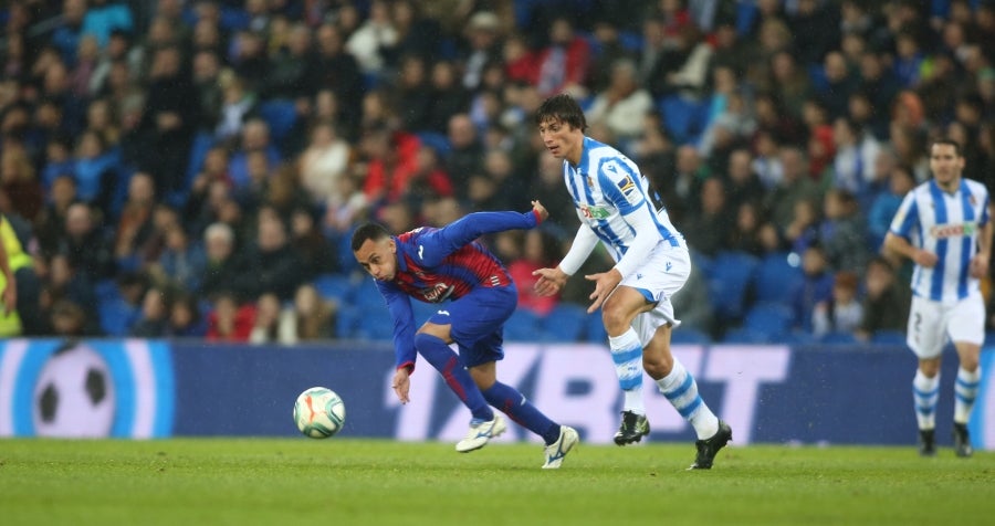 La Real Sociedad vence 4-1 al Eibar en el Reale Arena. 