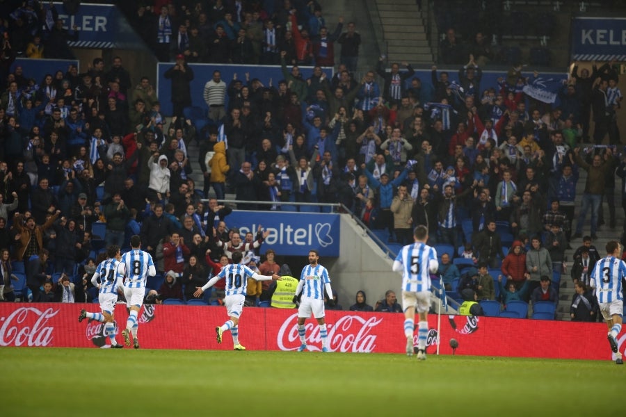 La Real Sociedad vence 4-1 al Eibar en el Reale Arena. 