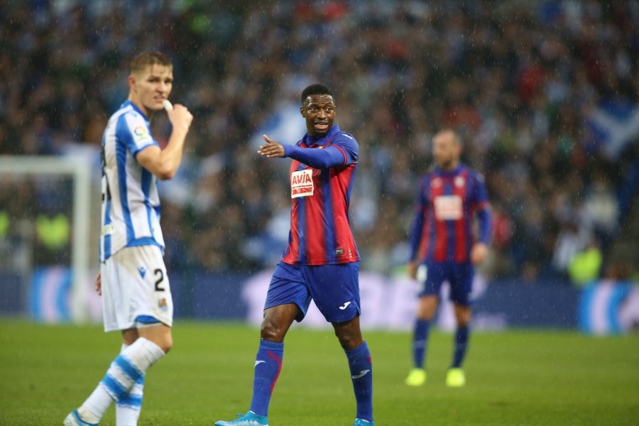 La Real Sociedad vence 4-1 al Eibar en el Reale Arena. 