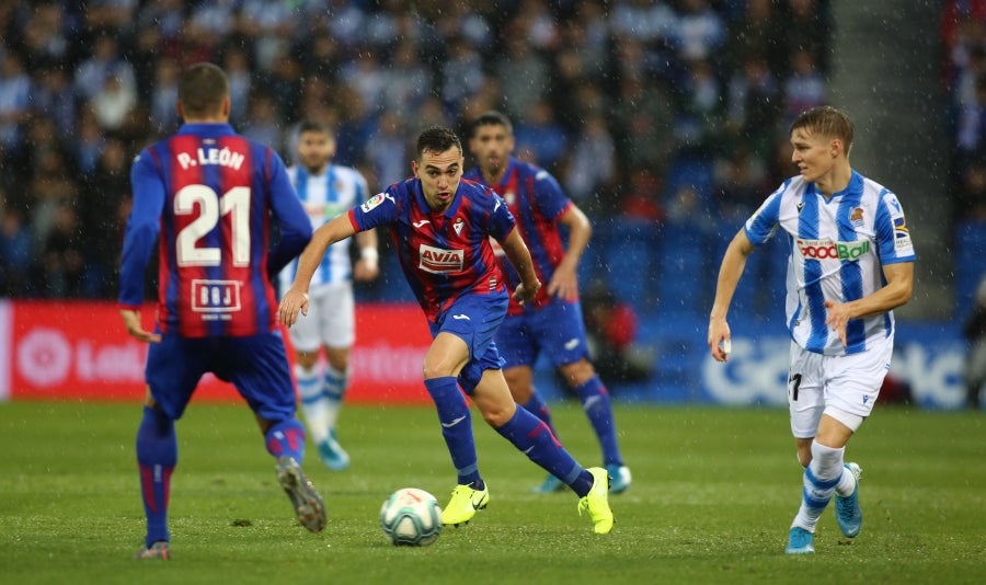 La Real Sociedad vence 4-1 al Eibar en el Reale Arena. 