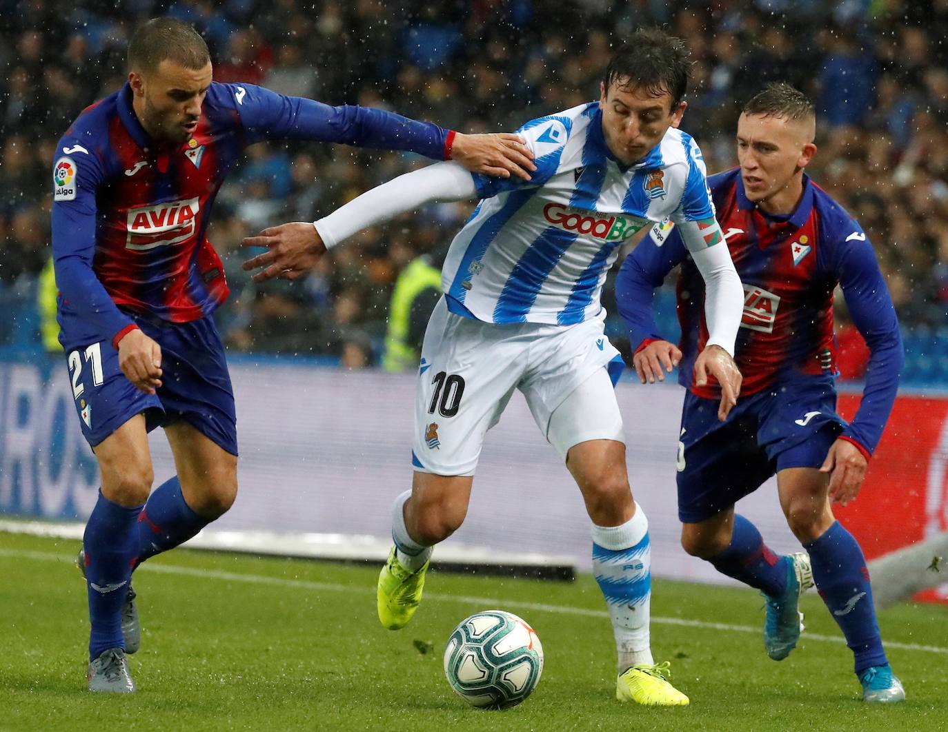 La Real Sociedad vence 4-1 al Eibar en el Reale Arena. 