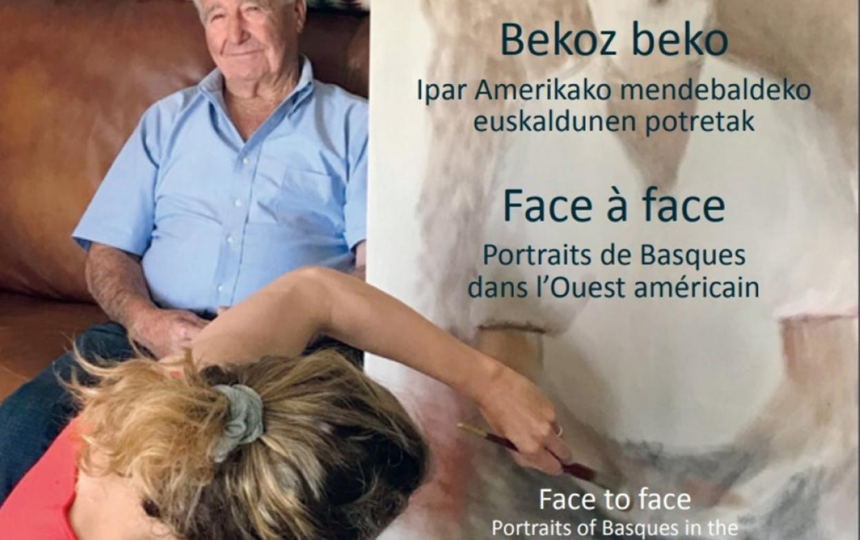 Zoe Bray realizando uno de sus retratos. 