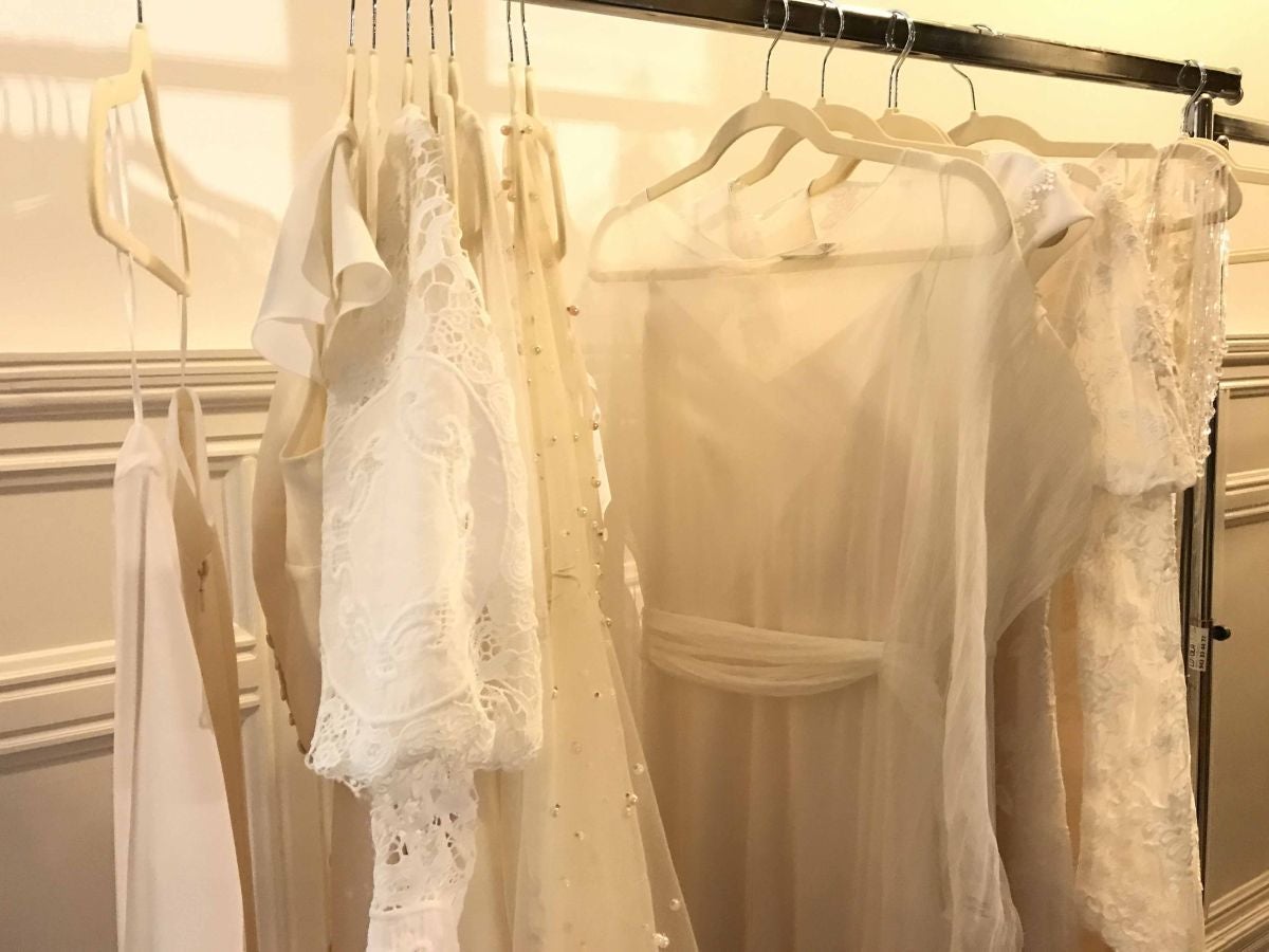 Nos colamos en Wed in San Sebastián para vivir los nervios, las pruebas de vestuario y los últimos retoques previos al evento presentación de la Feria hoy a partir de las 17:30 horas en el Palacio de Miramar