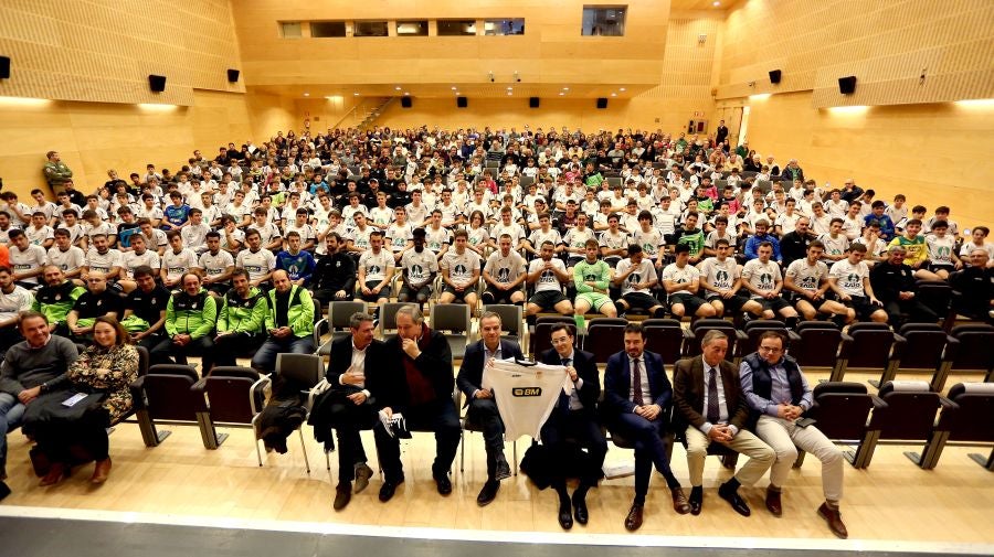 Fotos: Presentación de las plantillas del Real Unión