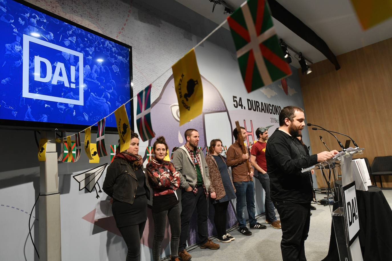 Fotos: Sormena bor-bor, Azokaren bigarren egunean