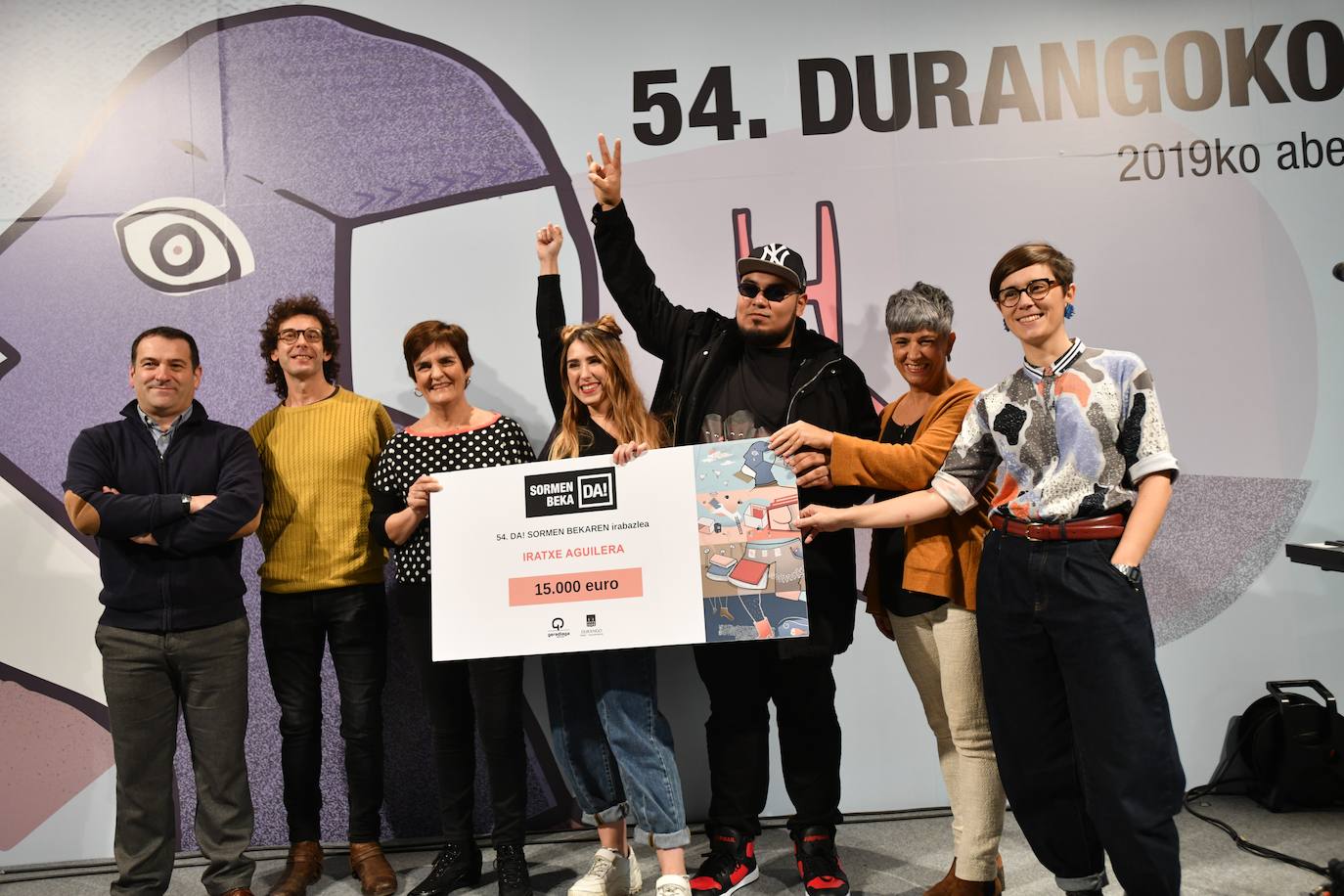 Fotos: Sormena bor-bor, Azokaren bigarren egunean