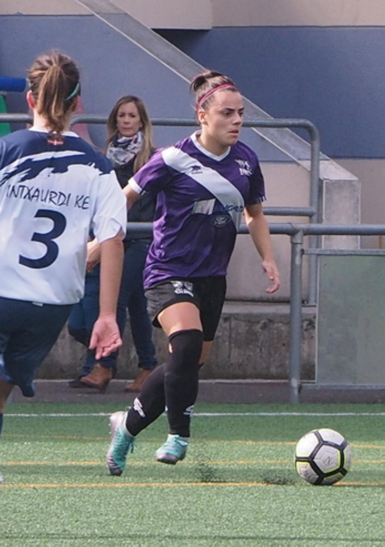 Choque de fútbol femenino.