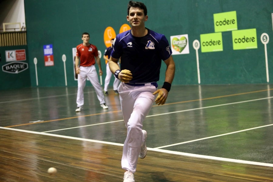 Fotos: Victoria de Altuna III y Ladis Galarza