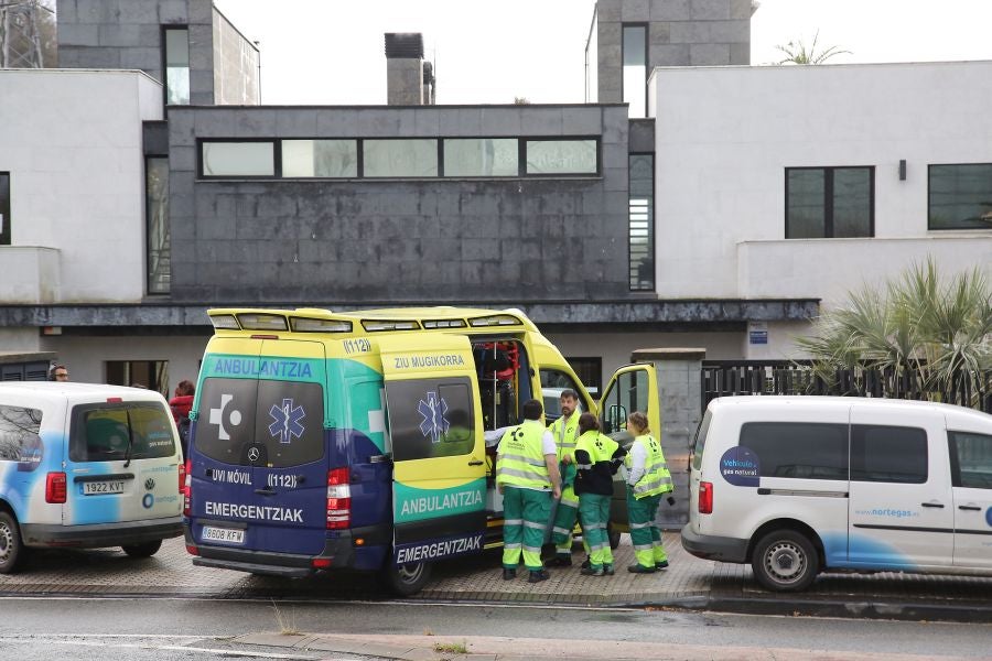 Fotos: Nueve intoxicados por monóxido de carbono emitido por una caldera en Donostia