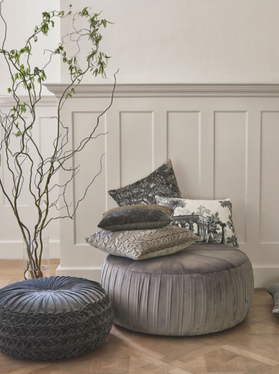 Los puffs son de las piezas más versátiles del salón y será una clave para apostar en esta nueva tendencia que arrasa en decoración