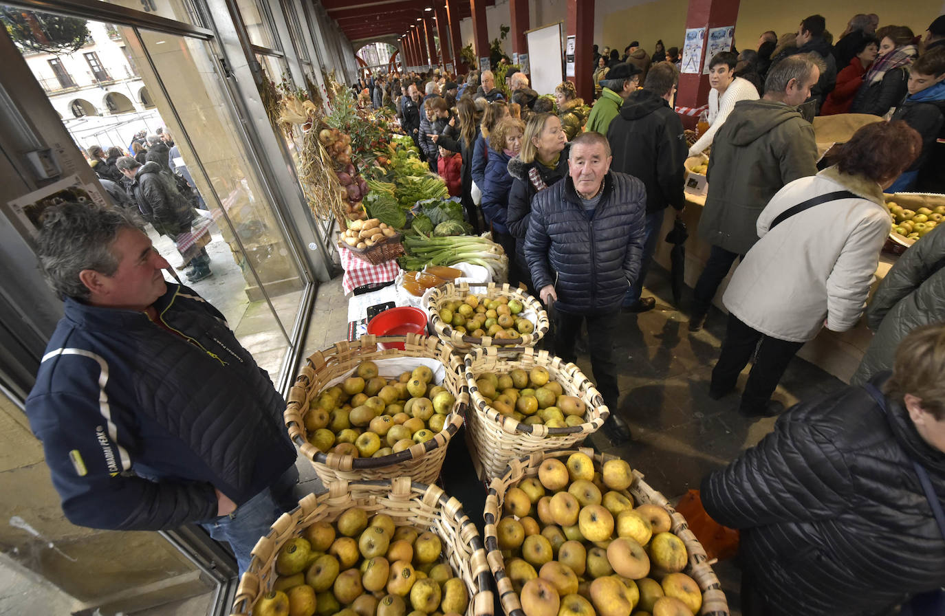 Fotos: Multitudinaria feria de Santa Lucía en Zumarraga y Urretxu