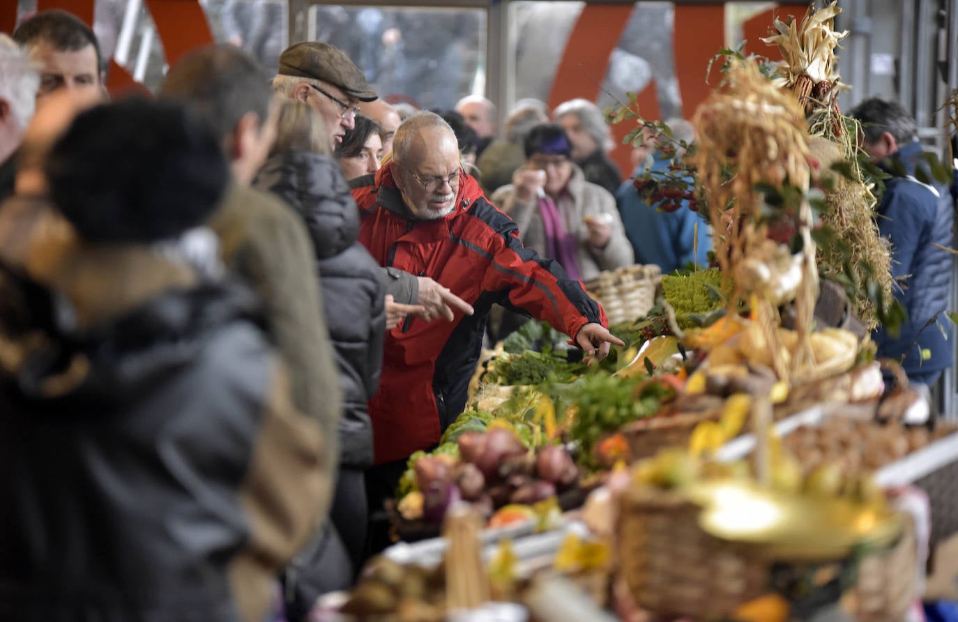 Fotos: Multitudinaria feria de Santa Lucía en Zumarraga y Urretxu