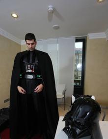 Imagen secundaria 2 - La solidaria tropa vasca de ‘Star Wars’ en San Sebastián