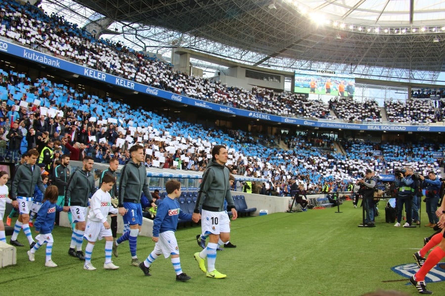 La Real Sociedad y el FC Barcelona han empatado a dos en el Reale Arena. 