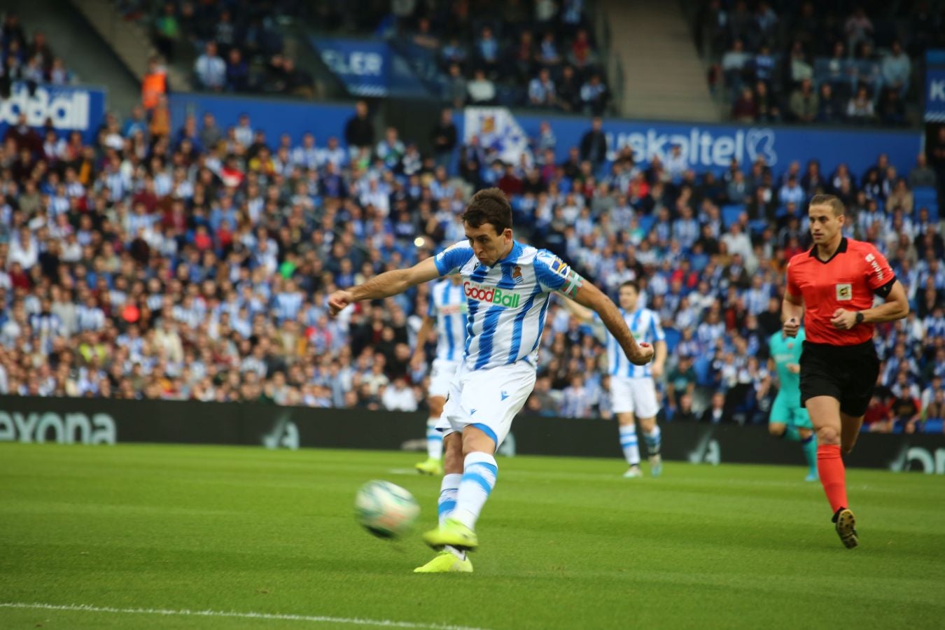 La Real Sociedad y el FC Barcelona han empatado a dos en el Reale Arena. 