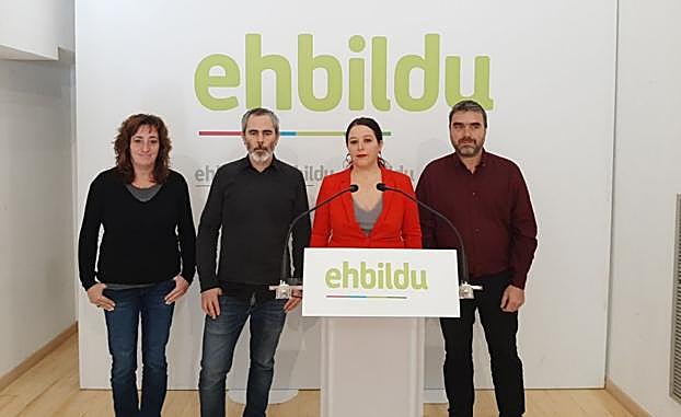 Larraitz Ugarte interviene en la rueda de prensa.