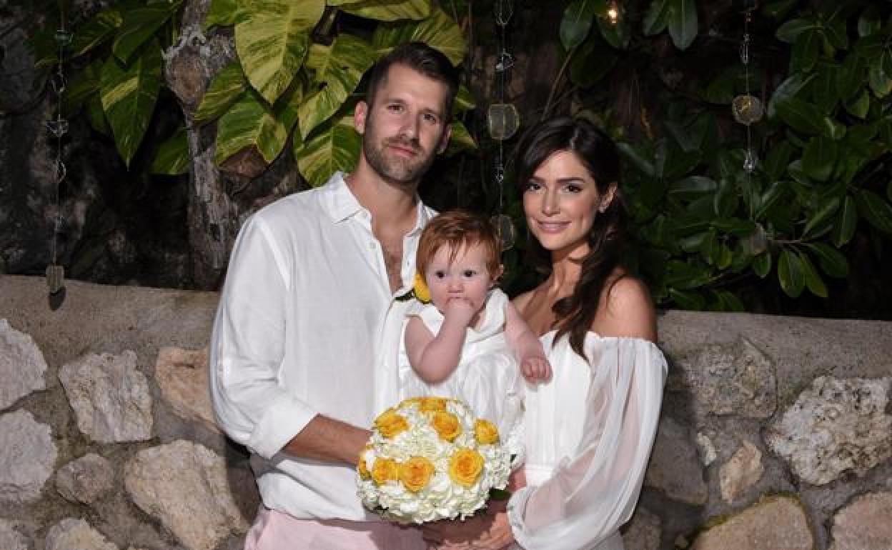 ¿Qué actriz de Hollywood se ha casado con un vestido de novia vasco?