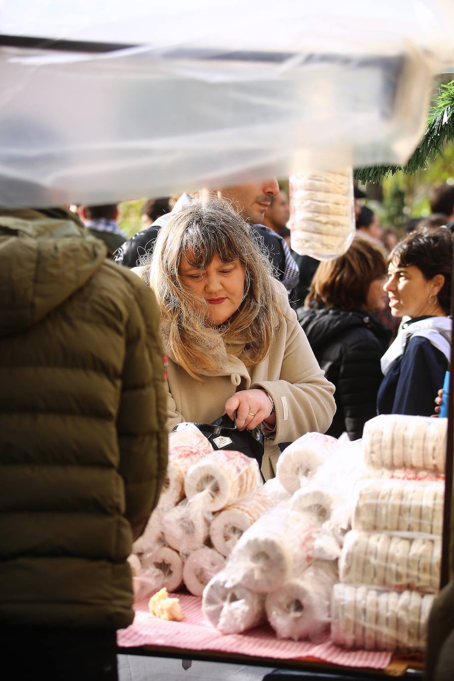 Ambiente festivo en Donostia desde bien temprano. 