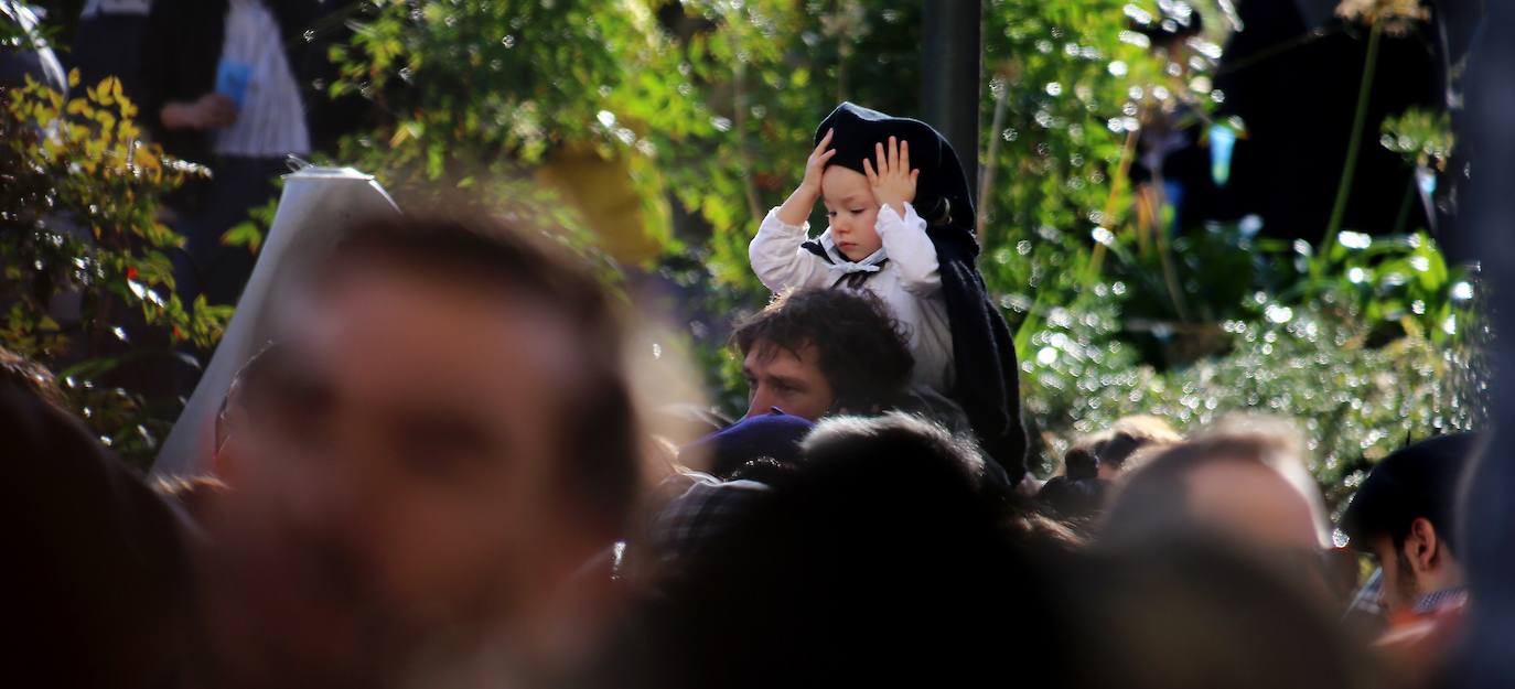 Ambiente festivo en Donostia desde bien temprano. 