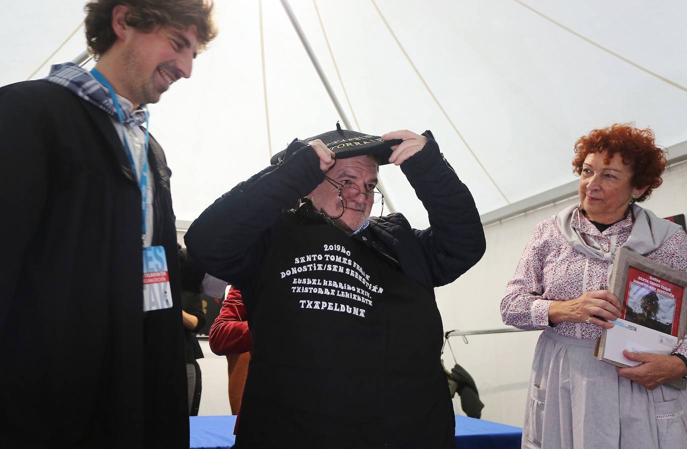 Ambiente festivo en Donostia desde bien temprano. 