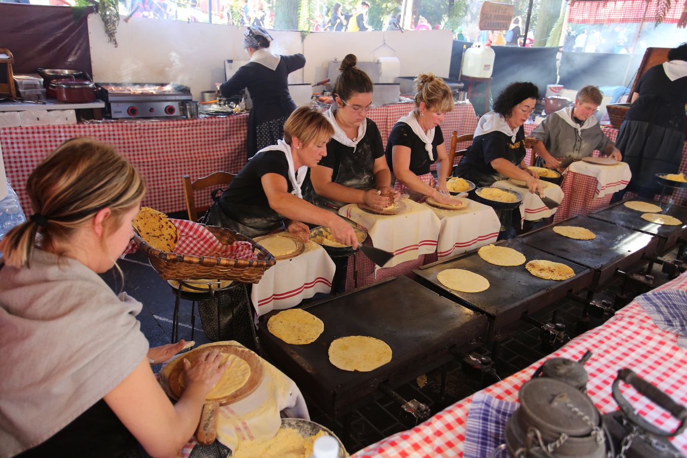 Ambiente festivo en Donostia desde bien temprano. 
