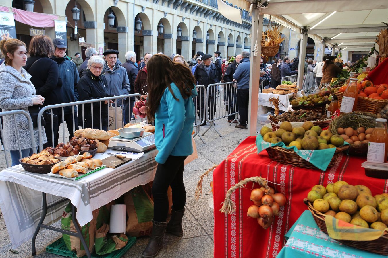 Ambiente festivo en Donostia desde bien temprano. 