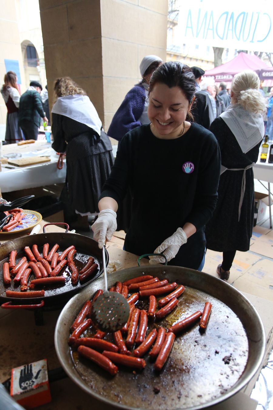 Ambiente festivo en Donostia desde bien temprano. 