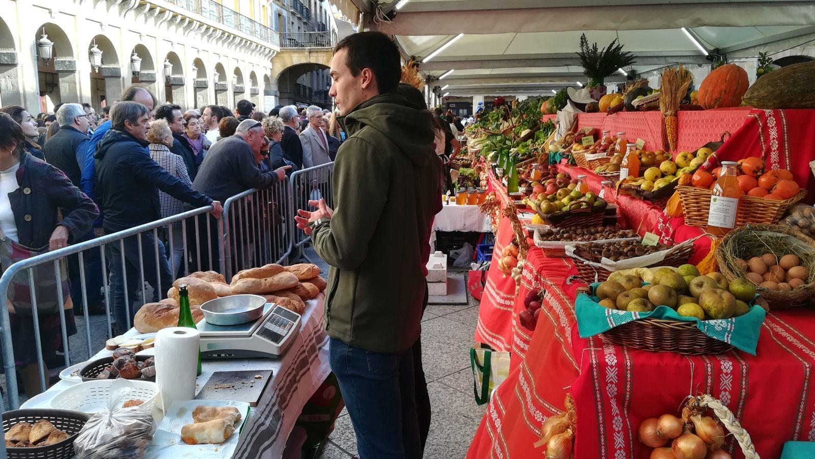 Ambiente festivo en Donostia desde bien temprano. 