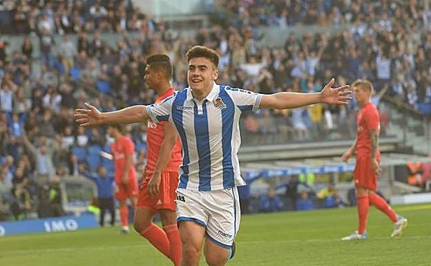 Ander Barrenetxea.celebra un gol en Anoeta al Madrid 