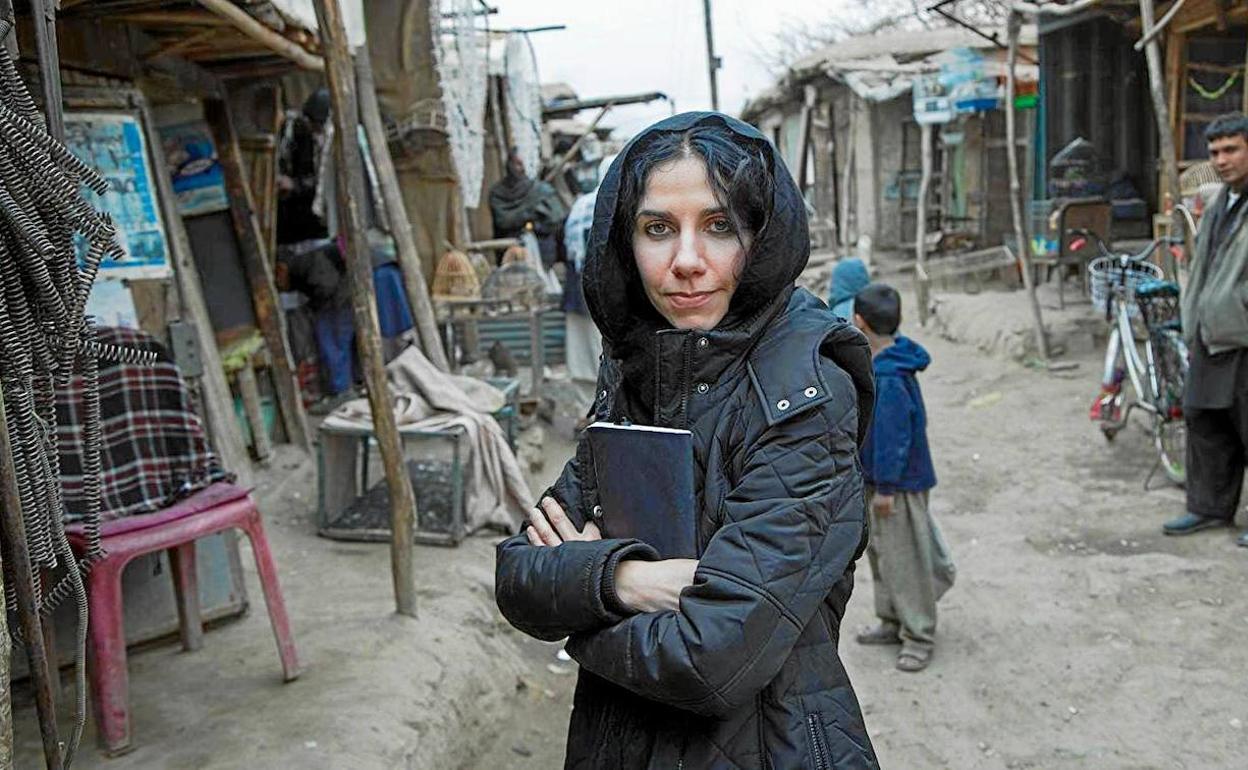 PJ Harvey, en una escena del documental 'A Dog Called Money'.