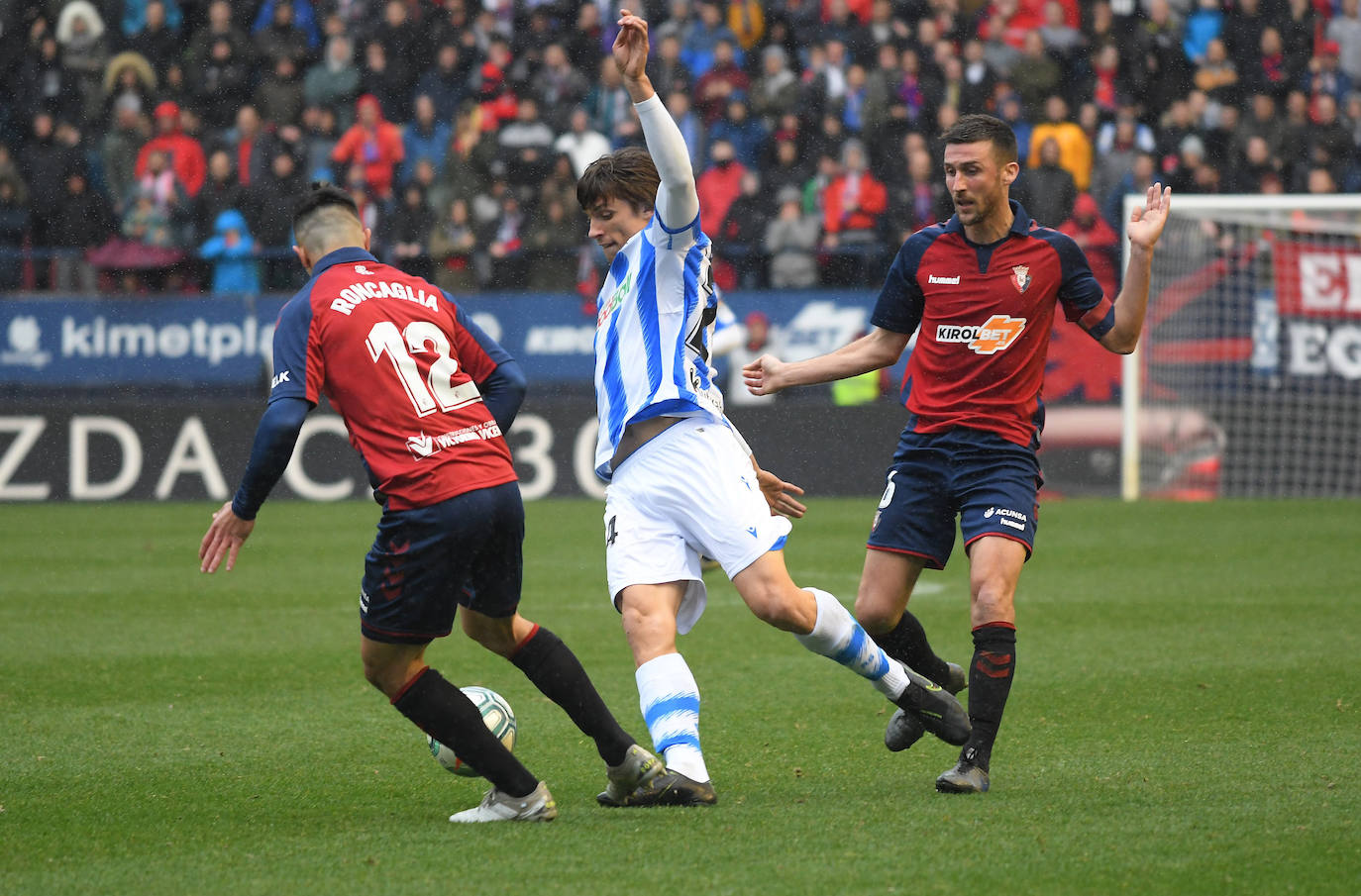 Fotos: Las mejores imágenes del Osasuna - Real Sociedad en El Sadar