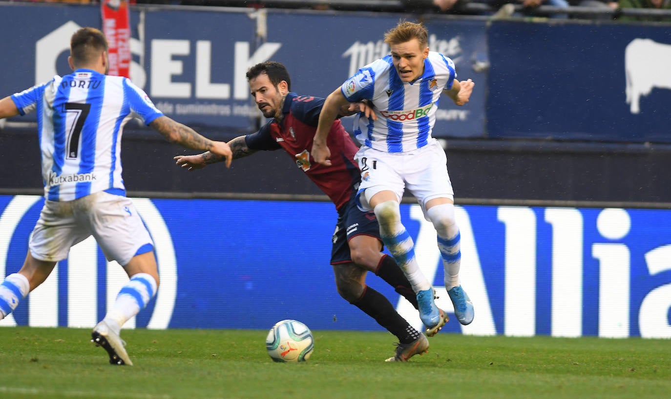 Fotos: Las mejores imágenes del Osasuna - Real Sociedad en El Sadar