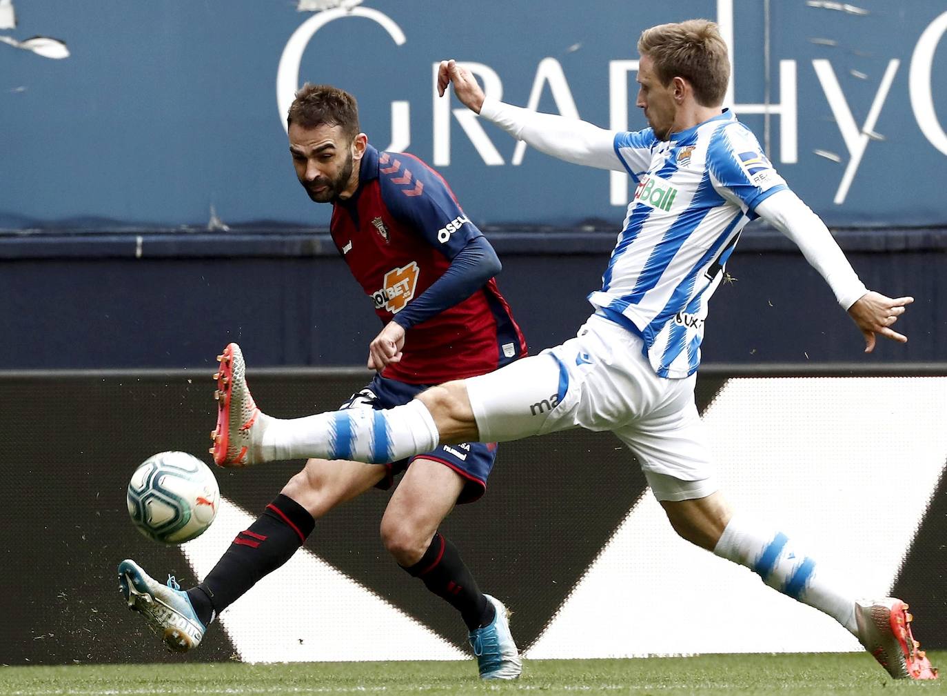 Fotos: Las mejores imágenes del Osasuna - Real Sociedad en El Sadar