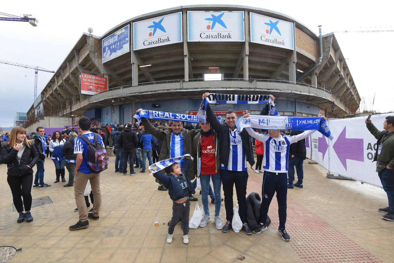 Un buen puñado de aficionados txuri-urdin se desplazaron a Pamplona para ver ganar a la Real Sociedad por 3-4 a Osasuna